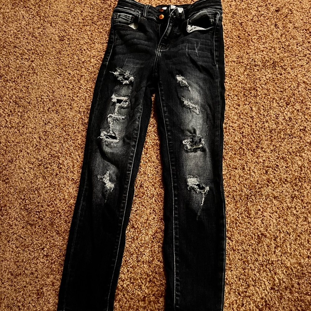 Lightly worn kancan skinny jeans